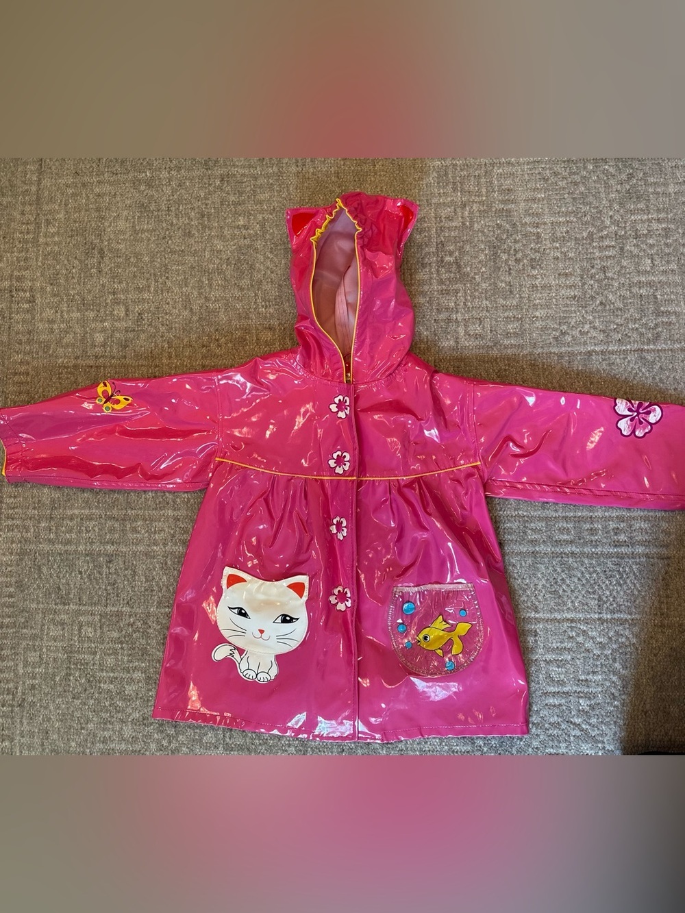 Kidorable kitty raincoat size 4T